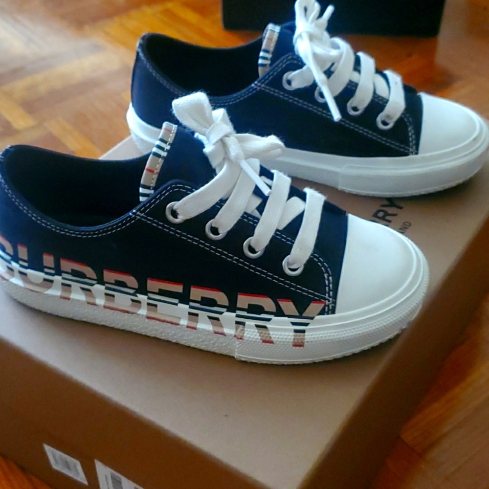 Burberry kids sneakers